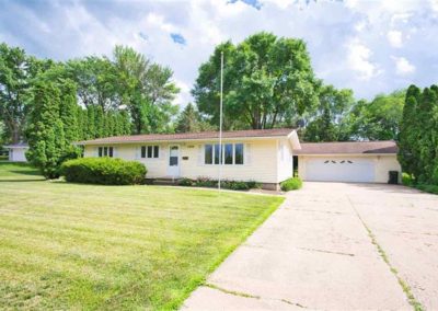 3200 E Shaulis Waterloo, Iowa | Huff Land Company