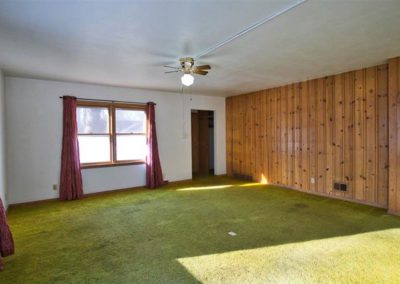900 W. Parker St. Waterloo, Iowa | Huff Land Company