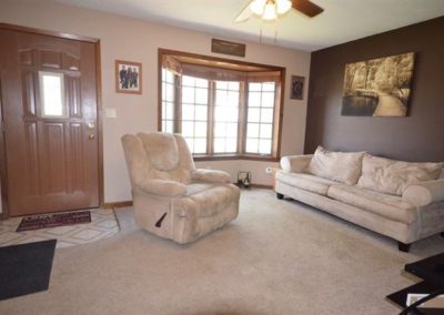 1049 Fleur Dr. Waterloo, Iowa | Huff Land Company