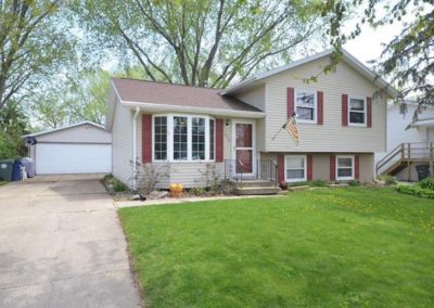 1049 Fleur Dr. Waterloo, Iowa | Huff Land Company