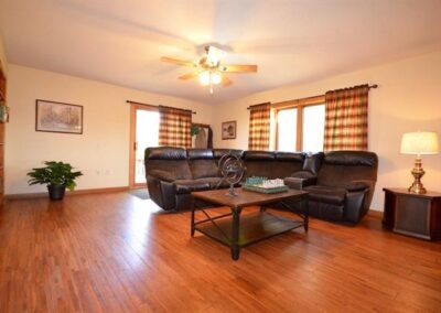 17284 225th St. Grundy Center | Acreage For Sale | Huff Land Company