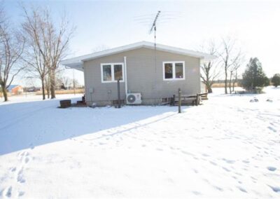 Acreage for Sale | 1530 Dakota Ave. Waverly, Iowa | Huff Land Company