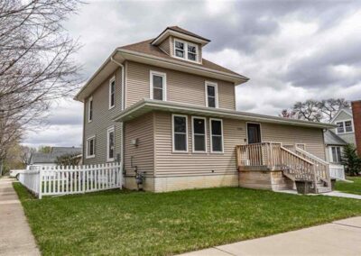 1702 Walnut St. Cedar Falls | Home for Sale | Huff Land Company