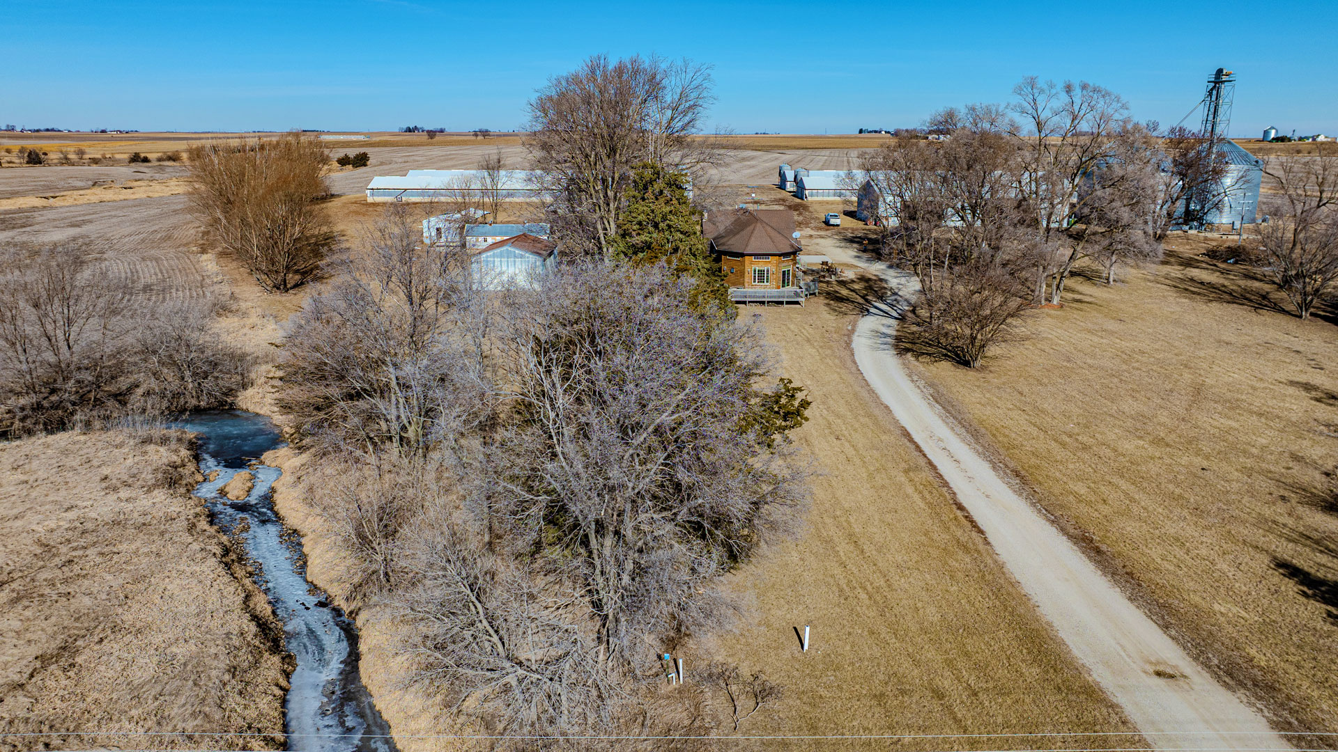 11709 130th St. Ackley, Iowa - 10 acre, 6 bedroom, 2 bathroom acreage