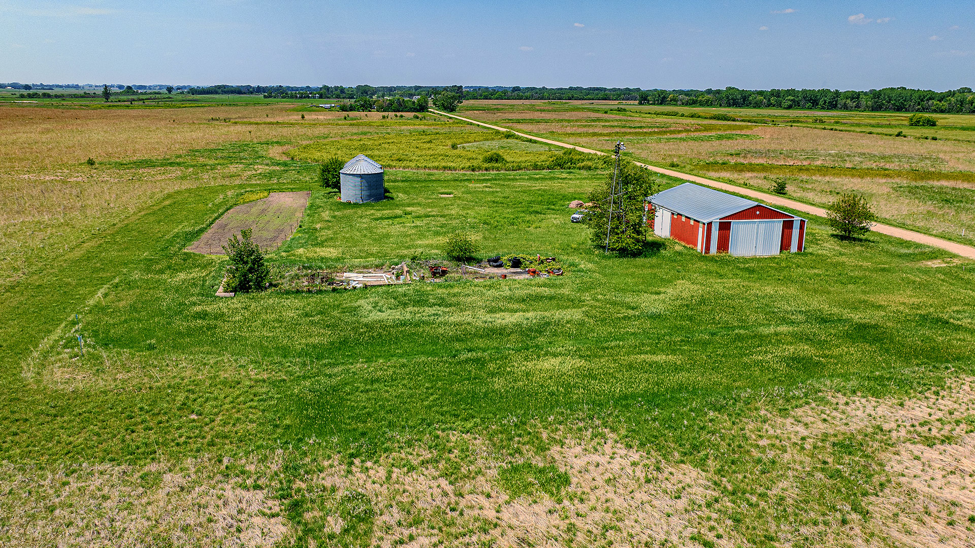 17574 245th St Aplington, Iowa 17574 245th St Aplington, Iowa