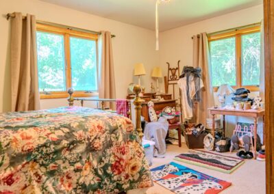 Acreage for Sale: 11705 J Ave. Aplington, Iowa