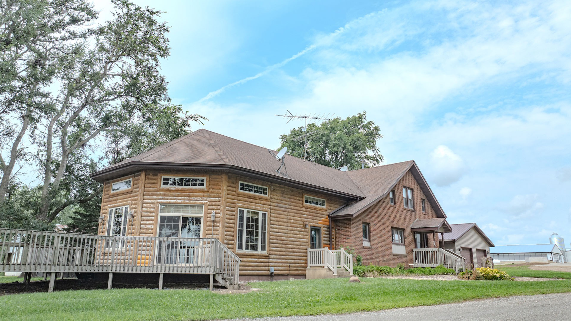 11709 130th St. Ackley, Iowa 11709 130th St. Ackley, Iowa